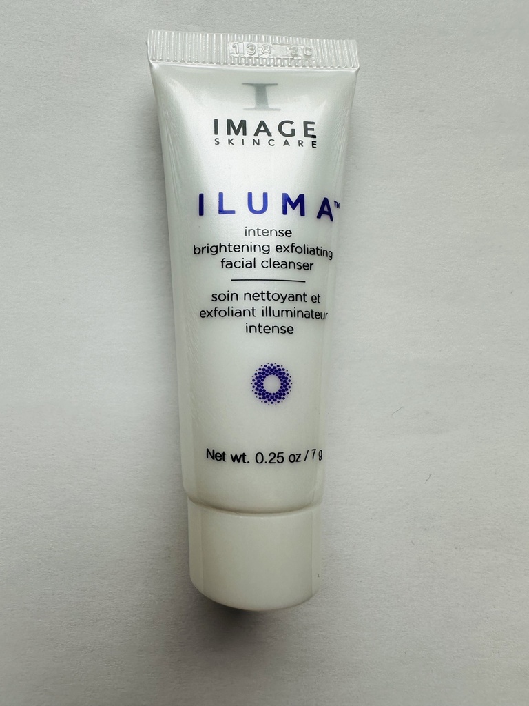 [TP269] ILUMA Soin Nettoyant & Exfoliant Illuminateur Intense ÉCHANTILLONS 5 x 7ml